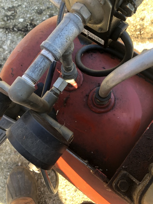 air compressor Leak at pressure switch unloader Yesterday's Tractors