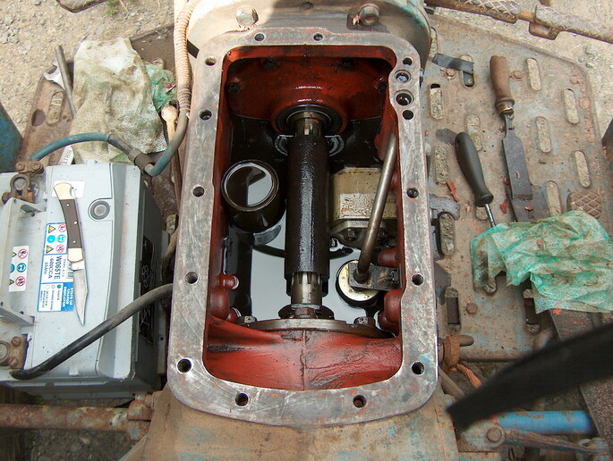 Dexta hydraulic filter location Yesterday's Tractors