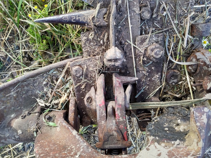 IH HM24 pitman arm loose on sickle ball Yesterday's Tractors Forums