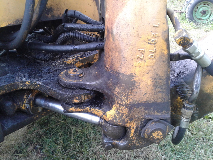 Case 580 Backhoe Cyl Pins Removal Yesterday s Tractors case-580-backhoe-cyl-pins-removal-yesterday-s-tractors