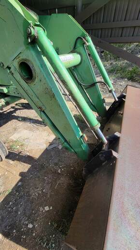 Quick Attach for a Farmhand F258 | Yesterday's Tractors Forums