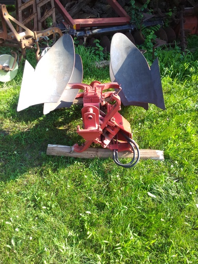 10-251 Ford plow manual - Yesterday's Tractors