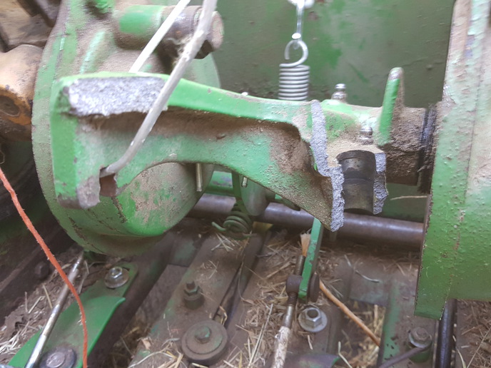 John Deere 336 Baler broken knotte... Yesterday