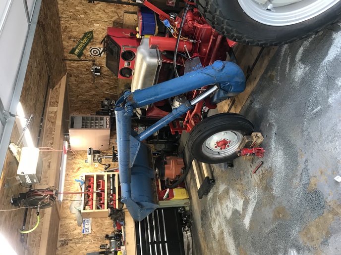Ford 711 loader - Yesterday's Tractors