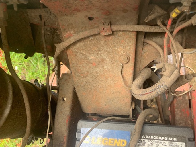 steering box fill plug on a ford 8N Yesterday's Tractors