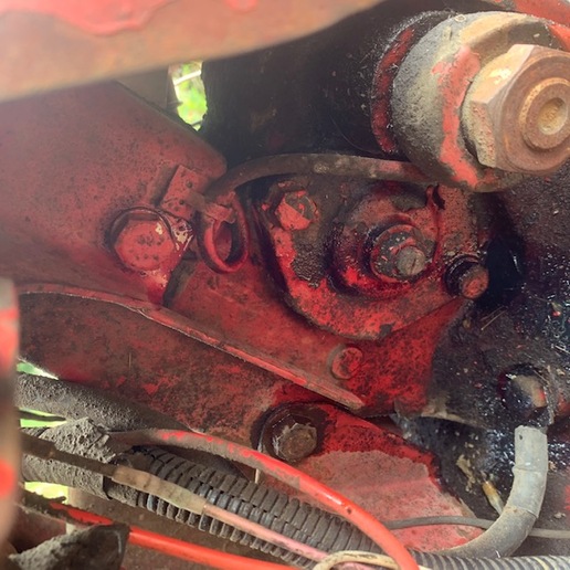 steering box fill plug on a ford 8N Yesterday's Tractors