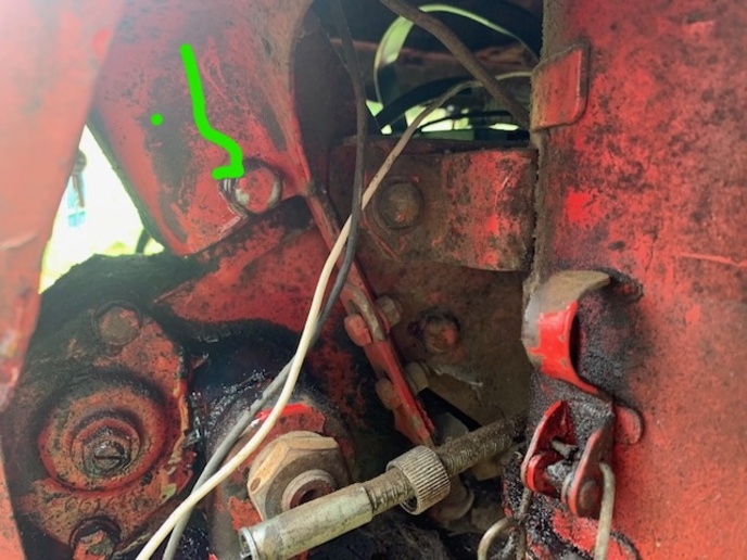 steering box fill plug on a ford 8N Yesterday's Tractors