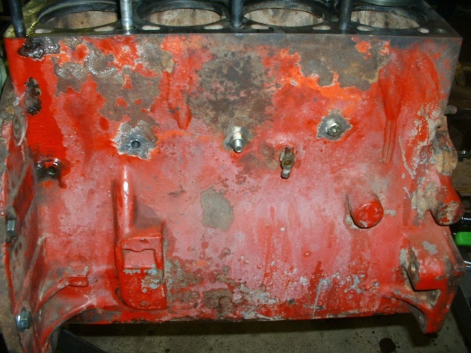 Cracked Z134 continental engine Yesterday's Tractors