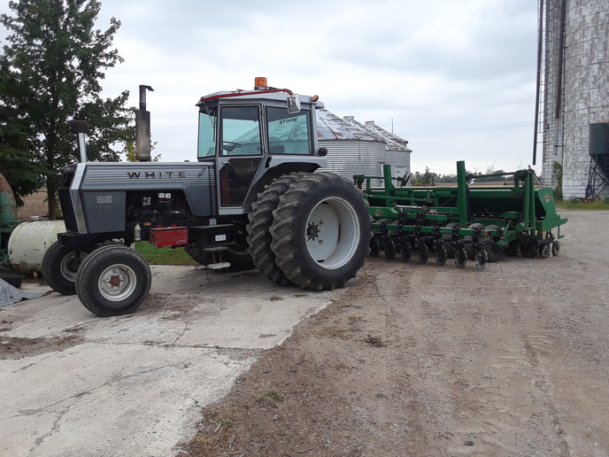 wheat is in - Yesterday's Tractors