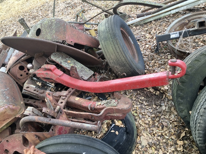 Super C swinging drawbar Yesterday's Tractors