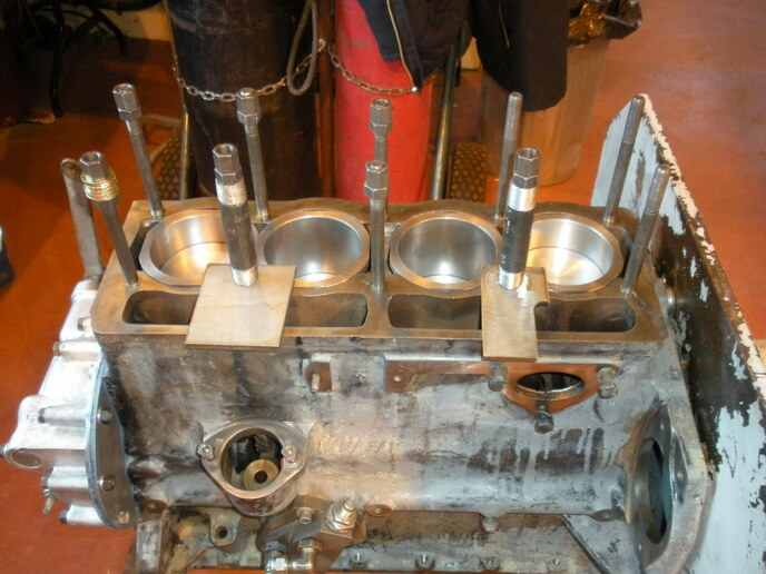 Wet sleeve replacement or engine s... Yesterday's Tractors