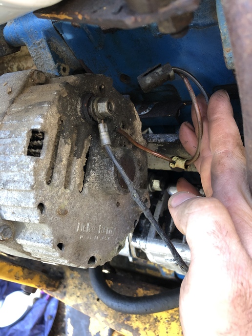 Can someone identify this wiring/a... - Yesterday's Tractors