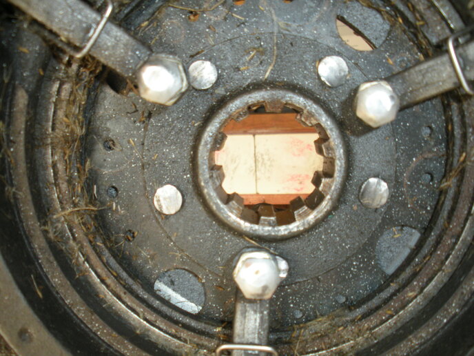 Massey Ferguson PTO Clutch Stuck Yesterday's Tractors (200280)