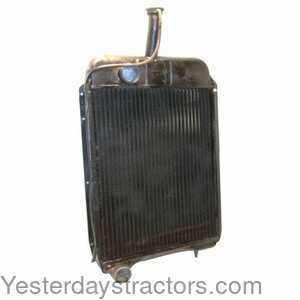 Case 930 Radiator 300353