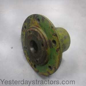 Oliver 660 Wheel Hub 405225