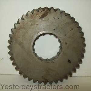 John Deere 6310S Pinion Shaft Gear 431235