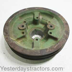 John Deere 7020 Crankshaft Pulley 435041