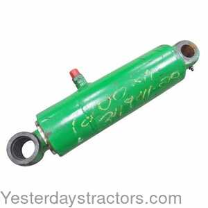 John Deere 7510 Lift Cylinder 452748