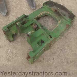 John Deere 2350 Front Axle Support 497548