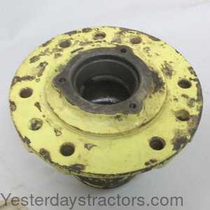 John Deere B Wheel Hub 498203