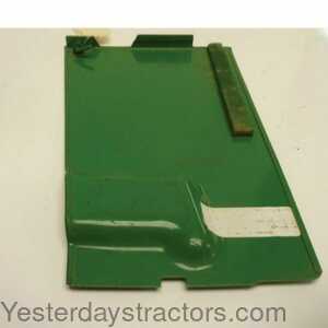 John Deere 3020 Rear Side Panel - RH 499147