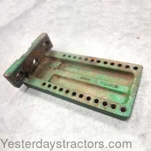 John Deere 2030 Fender Bracket 499433