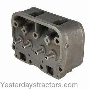 John Deere M Cylinder Head R0352